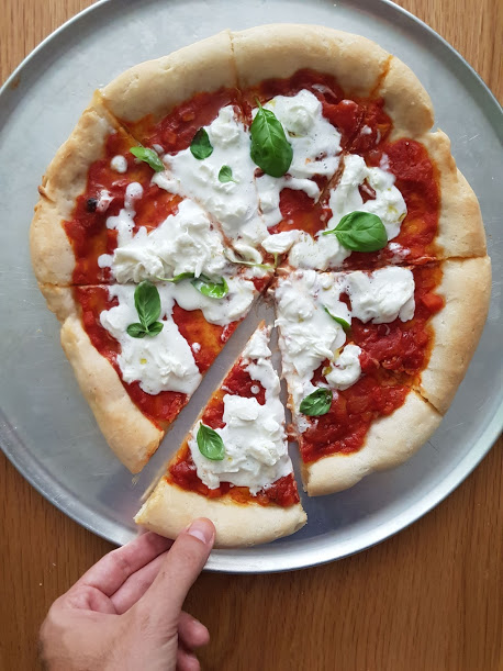 פיצה איטלקית ללא גלוטן. צילום: דביר בר