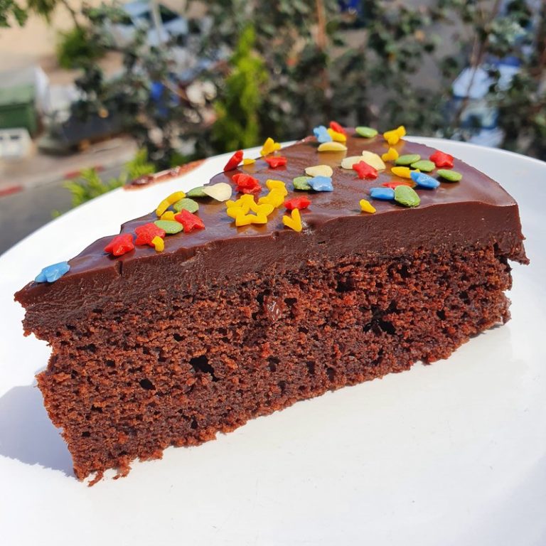 עוגת יום הולדת ללא גלוטן. צילום: דביר בר